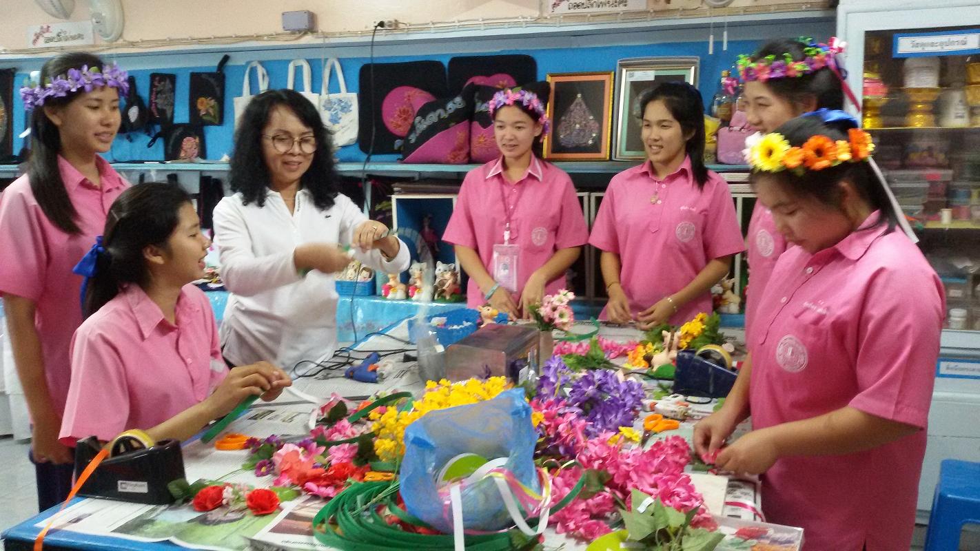 รีไซเคิลสร้างสรรค์ อนุรักษ์วัฒนธรรมไทยพวน