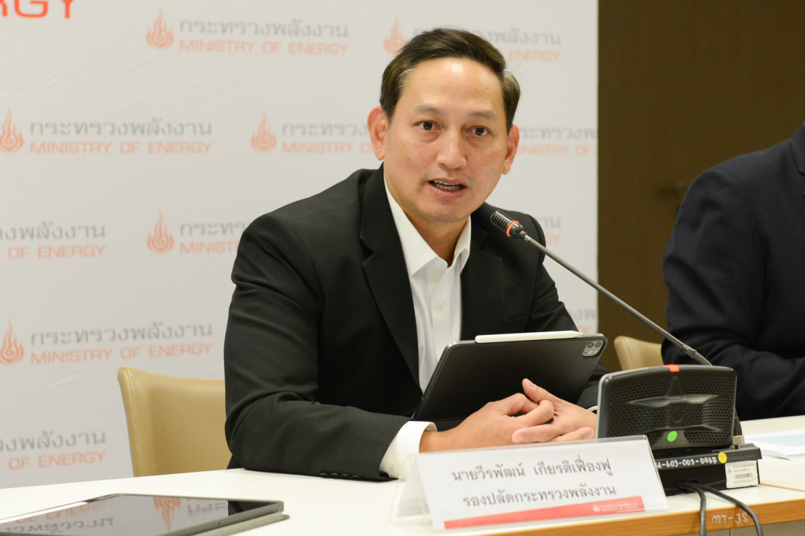 "พลังงาน" จับตาสถานการณ์ตะวันออกกลางใกล้ชิด คุมราคาน้ำมัน ยันปริมาณสำรองใช้ได้พอ 60 วัน