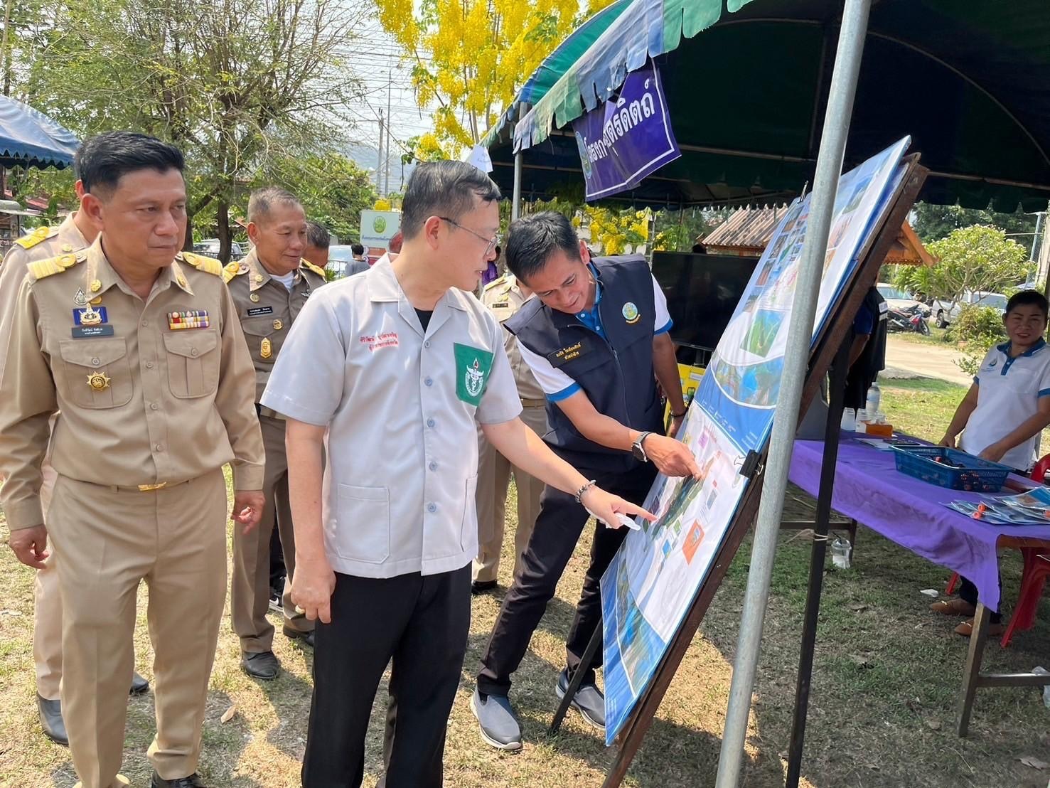 ก่อสร้างชลประทานขนาดใหญ่ ที่ 3  ปชส.โครงการอ่างฯน้ำปาด ในกิจกรรมออกหน่วย “บำบัดทุกข์ บำรุงสุข สร้างรอยยิ้ม ให้ประชาชนจังหวัดอุตรดิตถ์” 