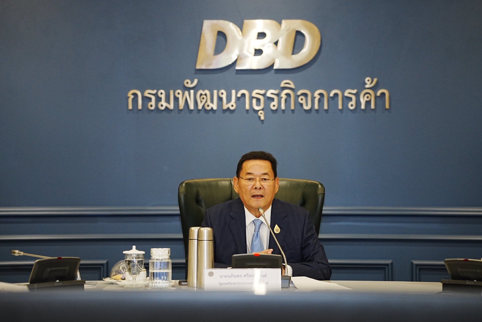 "นภินทร" เกาะติดความคืบหน้านโยบาย 3 ด้าน เพื่อธุรกิจและประชาชน เกิดความสำเร็จเป็นรูปธรรมแล้ว ลดเวลาติดต่อราชการ-กระตุ้นรายได้ SME 