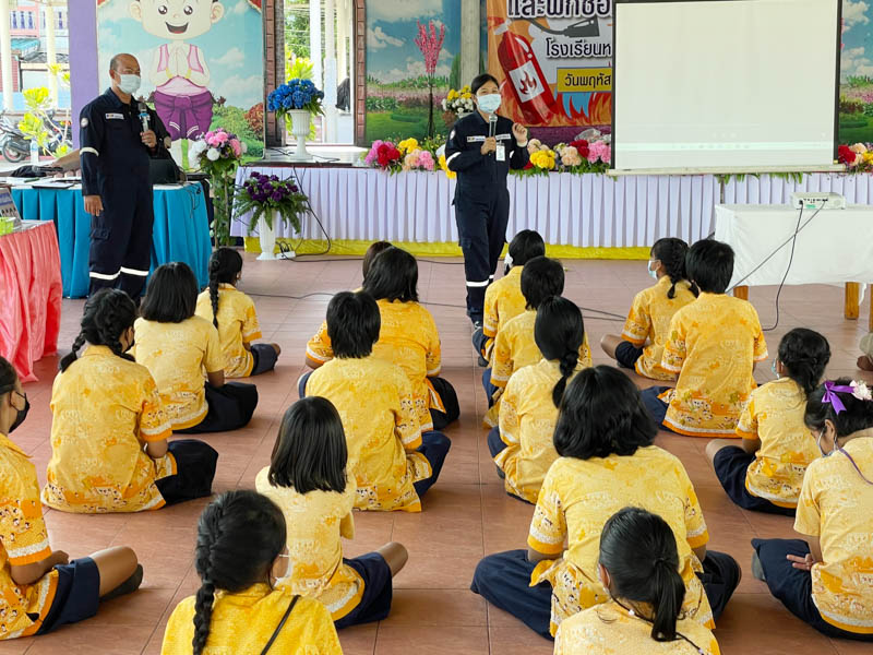 บ.คลังน้ำมันฯสมุทรสาคร จับมือ ทต.ท่าจีน"จัดอบรมซ้อมแผนดับเพลิงให้สถานศึกษา"   