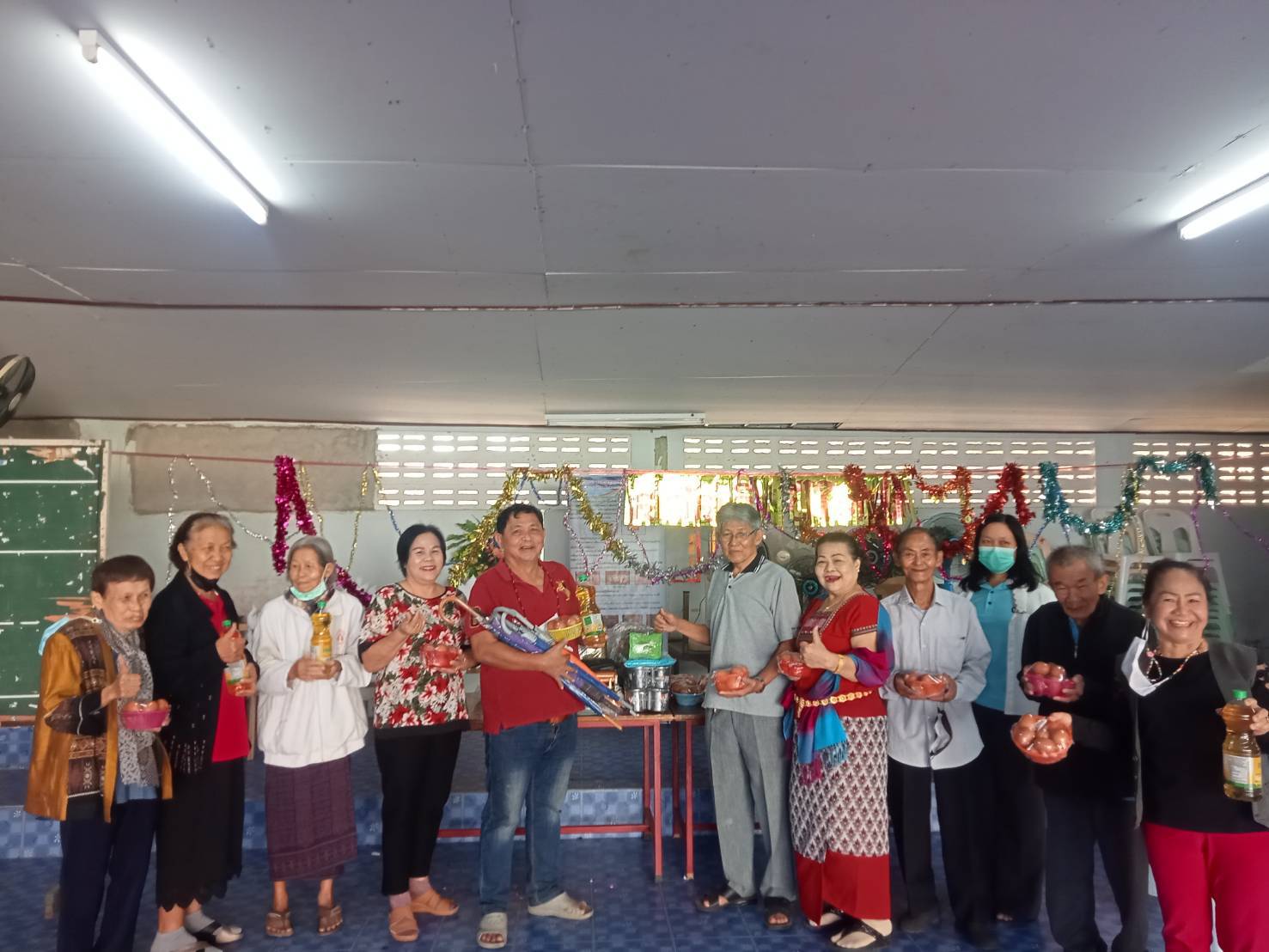 ชุมชนมณีไพรสณฑ์ จัดงานเลี้ยงอาหารผู้สูงอายุและมอบของขวัญสวัสดีปีใหม่ 2566 
