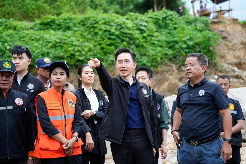 “ยศชนัน” ลุยฟื้นฟูน้ำน่าน เร่งช่วยผู้ประสบภัย ขยายวงเงินฉุกเฉิน 100 ล้าน ชูขั้นตอนเยียวยาไม่ต้องถ่ายเอกสาร-แนบรูป