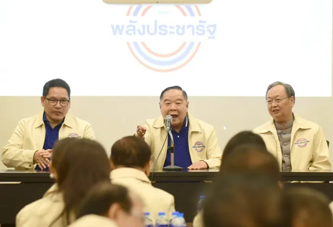 สงบศึกชั่วคราว! "ก๊วนการเมือง" เขี่ย "อุตตม-สนธิรัตน์" ไม่สำเร็จ รอเปิดเกมเขย่าหลังจบโควิด "แก๊งค์สี่กุมาร" ผนึก "ธรรมนัส" เตรียมวัดกำลัง