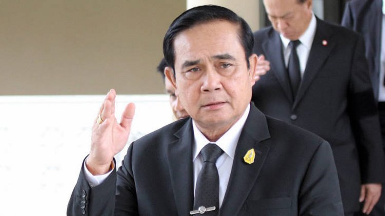 นายกฯหอบคณะบินดูงานจันทบุรี พร้อมมอบปัจจัยการผลิต 