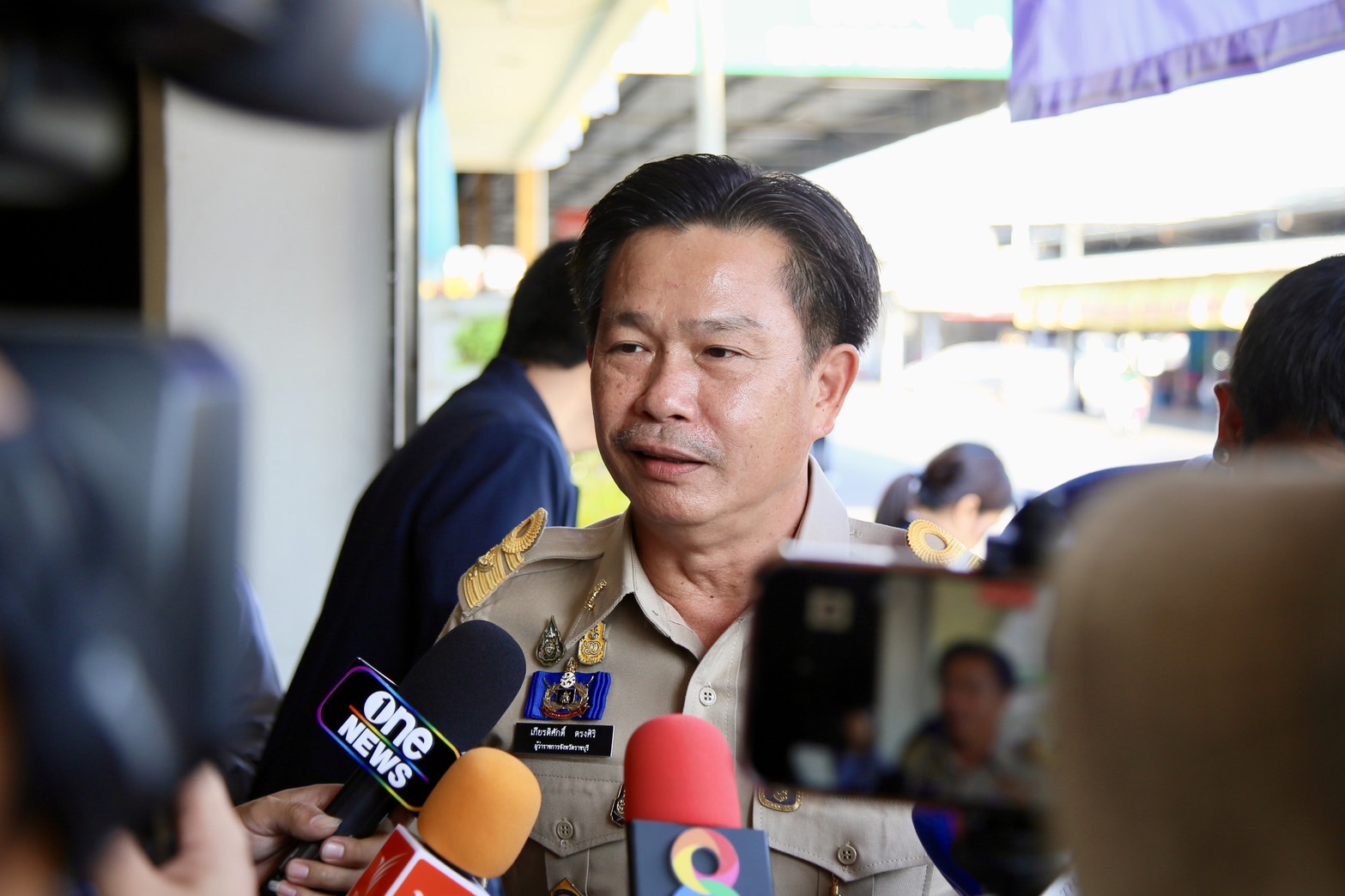 "ผู้ว่าฯราชบุรี" แจง​เหตุปชช.ถูกระบุเป็นภัยคุกคาม​ "นายกฯ" ลงพื้นที่​จ่อยื่นเรื่องเดือดร้อน​  ยืนยันไม่มีปิดกั้น​ แค่เฝ้าระวัง 
