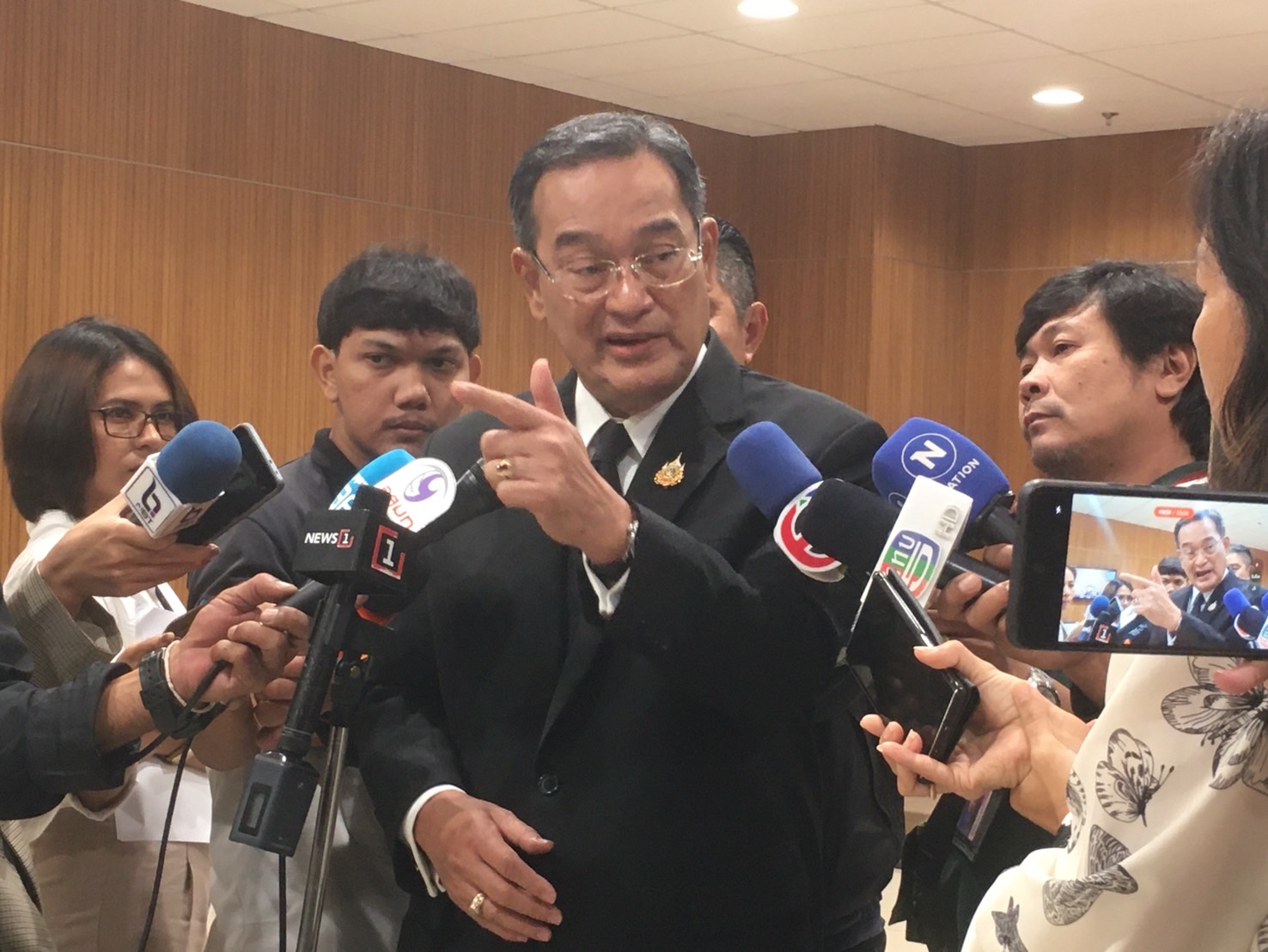 "นิกร"  ยังหวัง 2 สภาหาข้อยุติร่วมกันแก้ "กม.ประชามติ" เสร็จทันพร้อมเลือก "นายกอบจ."ทั้งปท.