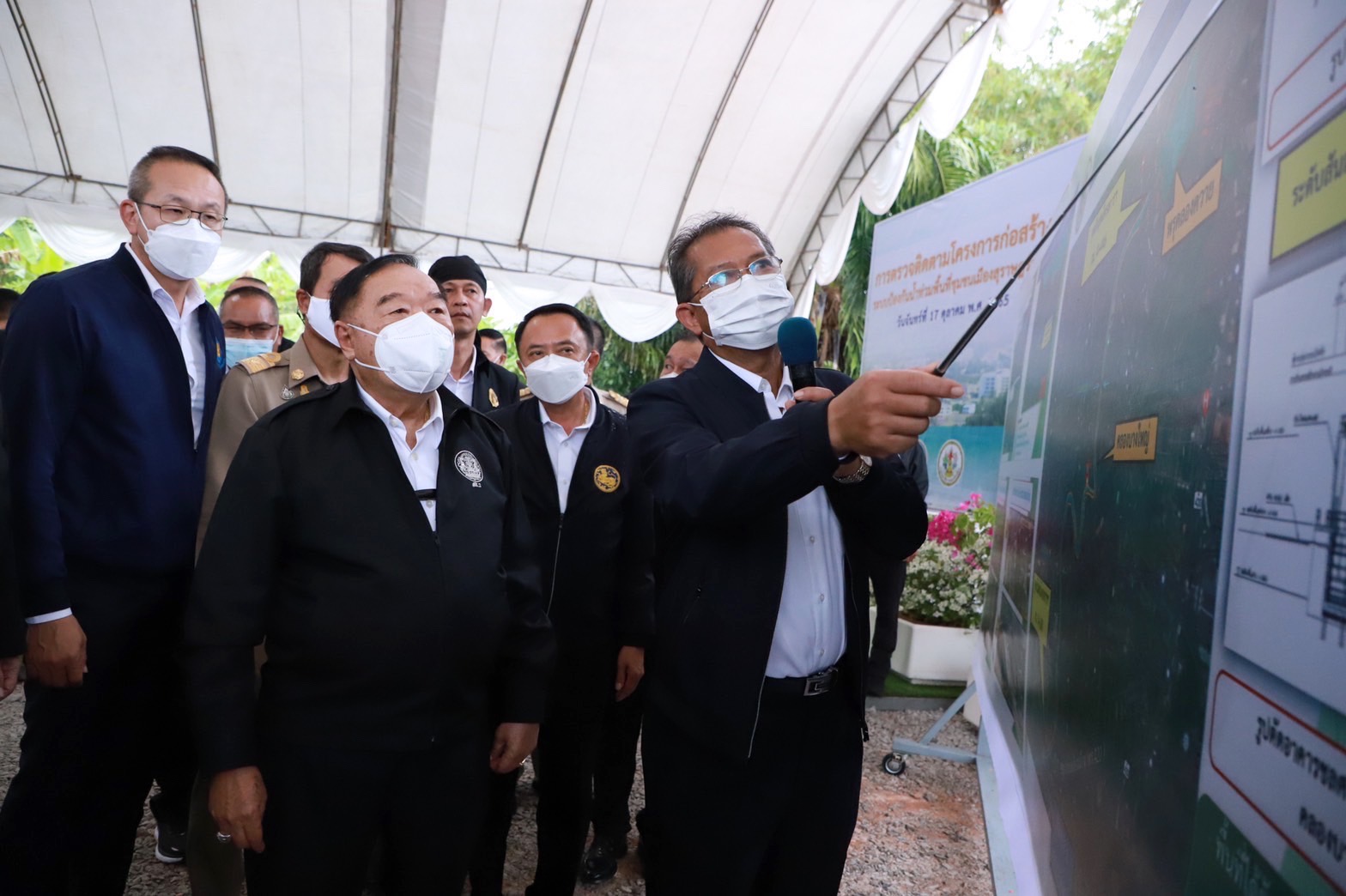 'บิ๊กป้อม'ลงพื้นที่ติดตามระบบป้องกันน้ำท่วมเขตเศรษฐกิจเมืองสุราษฎร์ธานี