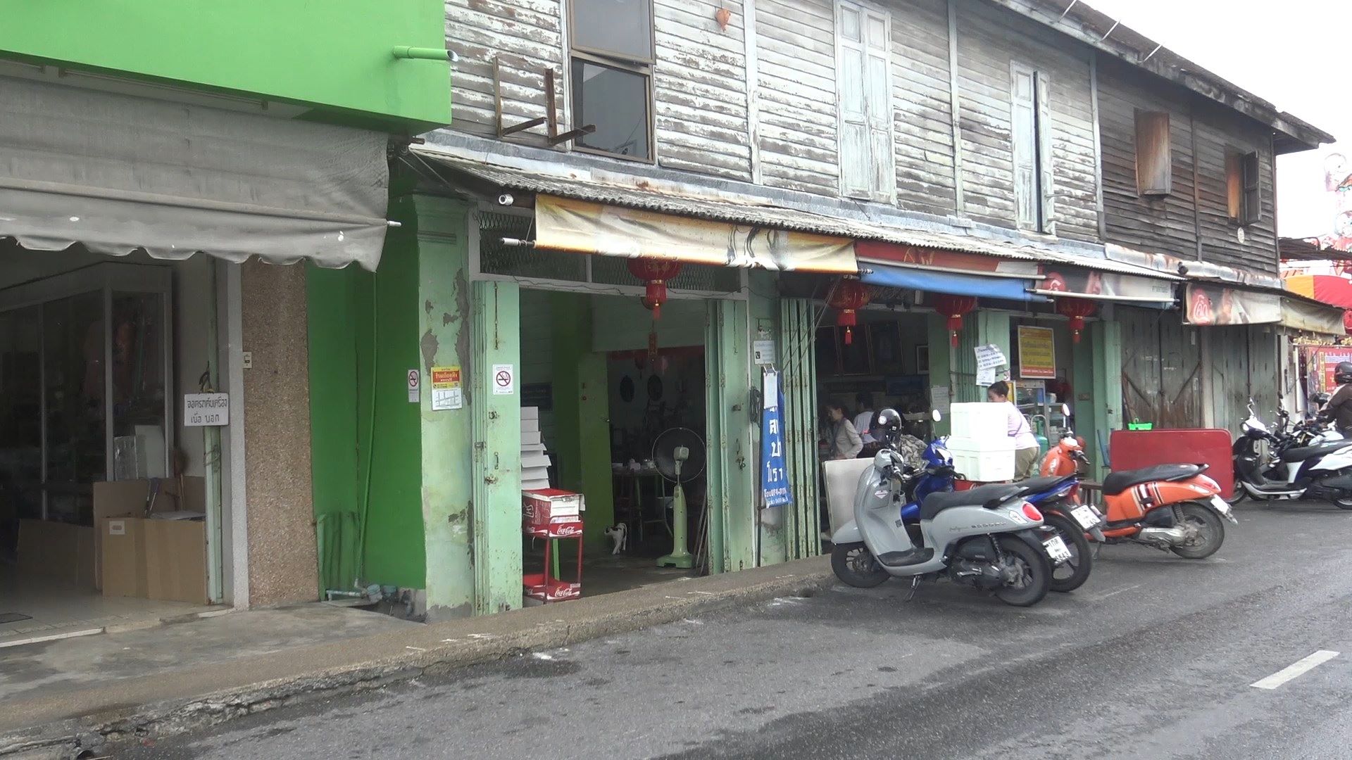 'ร้านข้าวสตู'เกียดฟั่งร้านดังเมืองสงขลาทำความสะอาดร้านรับตรุษจีน