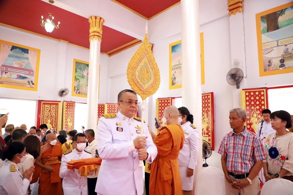 ผู้ว่าฯสุราษฎร์ธานี ร่วมพิธีต้อนรับพัดยศ โปรดเกล้าฯ สถาปนา "พระธรรมวิมลโมลี" ขึ้นเป็นพระราชาคณะเจ้าคณะรอง 