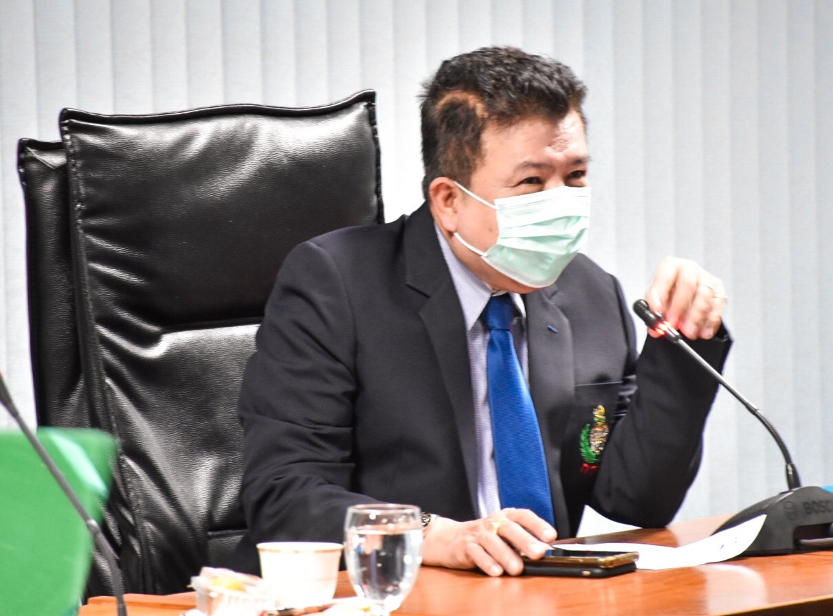 รองผู้ว่าฯสุราษฎร์ประชุมหารือทิศทางการขับเคลื่อน  และพัฒนาการท่องเที่ยวของจังหวัดสุราษฎร์ธานี  