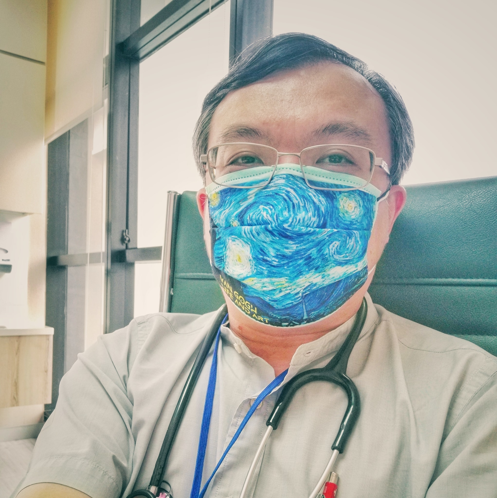 'หมอธีระ'เผยทั่วโลกปรับมาตรการเข้มข้น 2-3 สัปดาห์  ซื้อเวลาศึกษาโอไมครอนเชิงลึก 