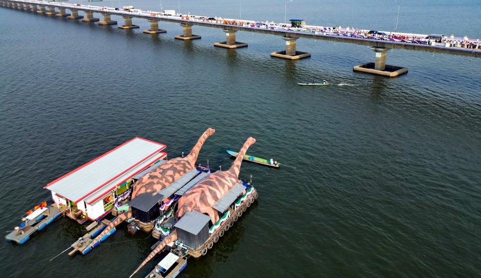 กาฬสินธุ์จัดใหญ่พิธี “สมมาน้ำบูชาปู่เชียงโสม” กลางเขื่อนลำปาว กระตุ้นท่องเที่ยวสงกรานต์