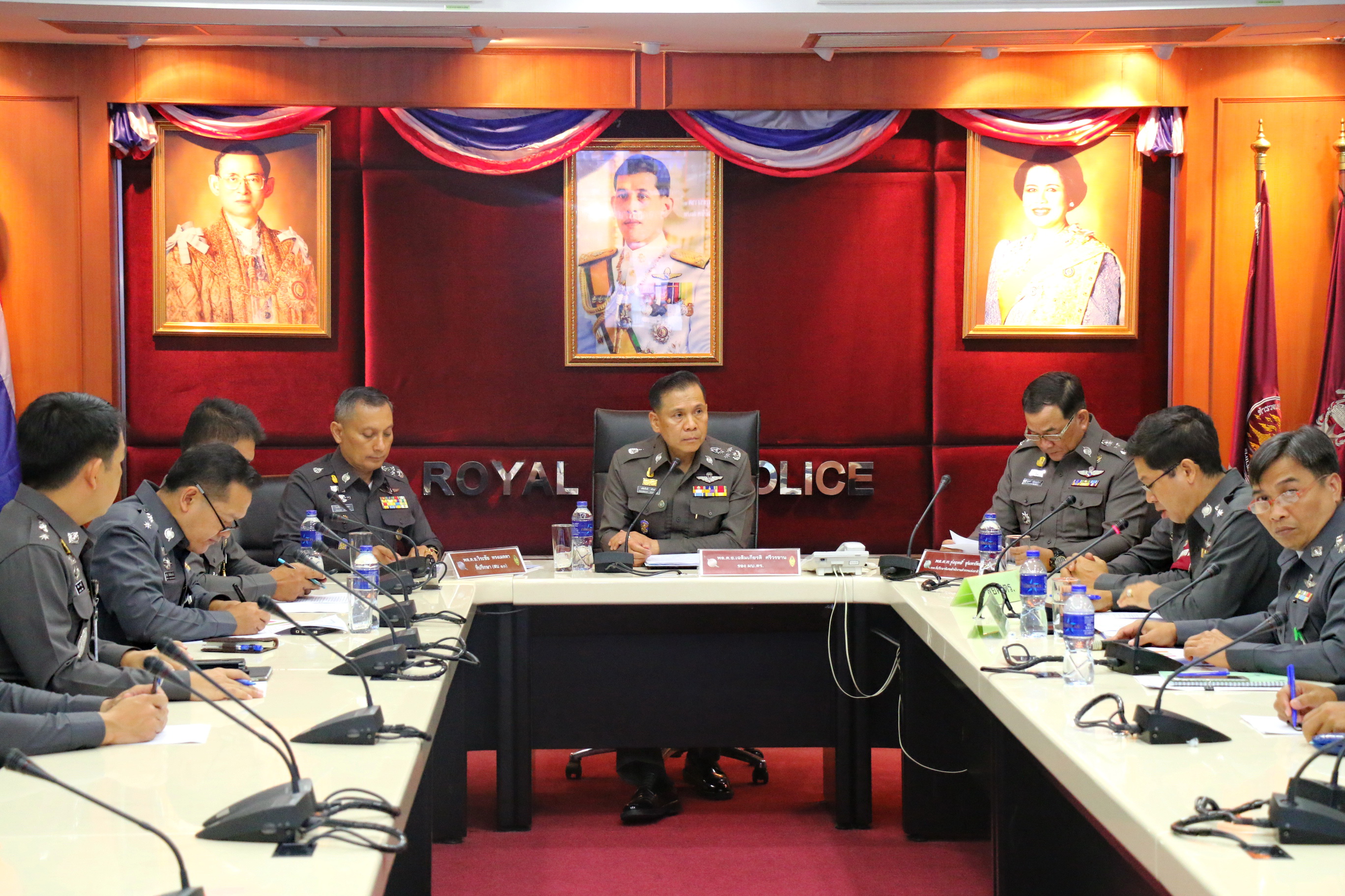 รองผบ.ตร.วางมาตรการระดมกวาดล้างอาชญากรรมก่อนพระราชพิธีถวายพระเพลิงพระบรมศพฯ รัชกาลที่ 9