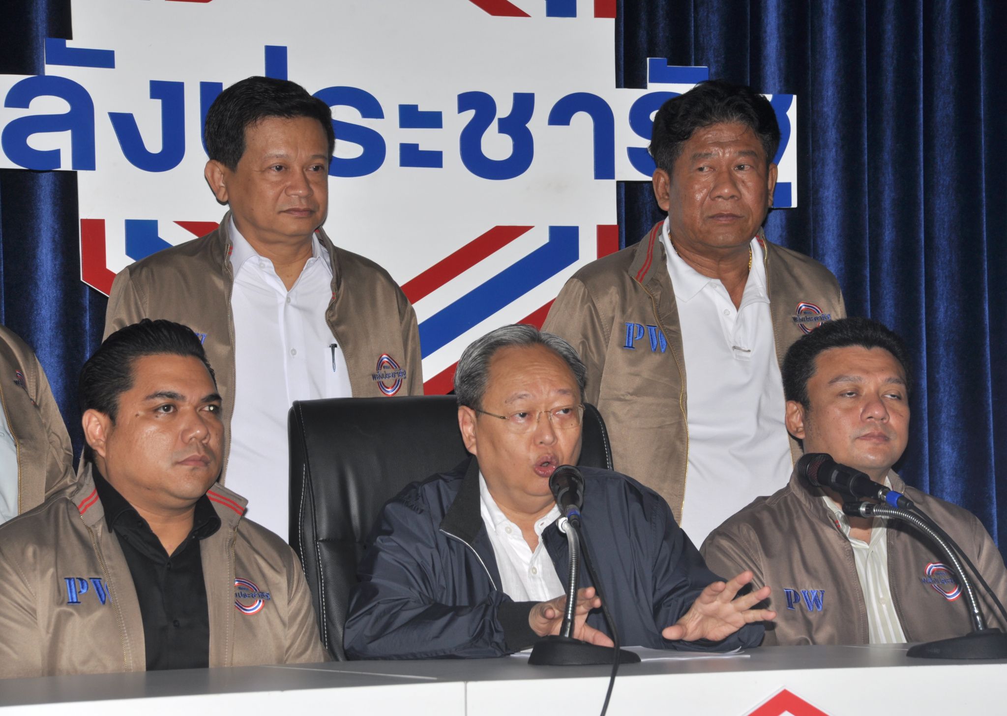 “สนธิรัตน์” ชี้ เป็นเรื่องดี หนุน สส.พปชร.ขอสภาฯ เปิดเวทีรับฟังเสียง นศ. มั่นใจเป็นทางออก ลดความขัดแย้ง
