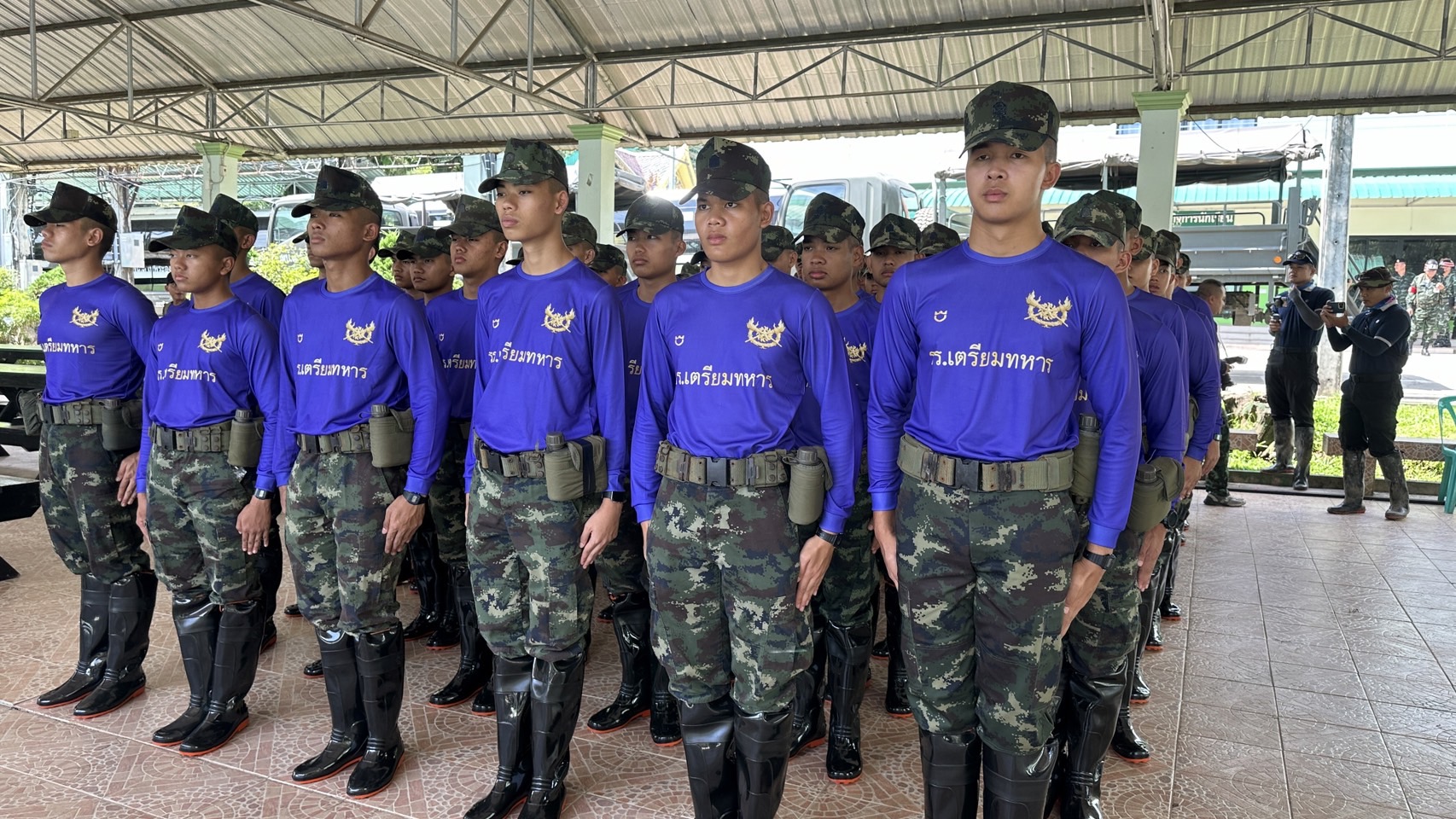 “ผบ.ทหารสูงสุด”ปลุกจิตวิญญาณทหารนำ 66 นักเรียนเตรียมทหารเชียงรายเสริมกำลัง ฟื้นฟูแม่สาย