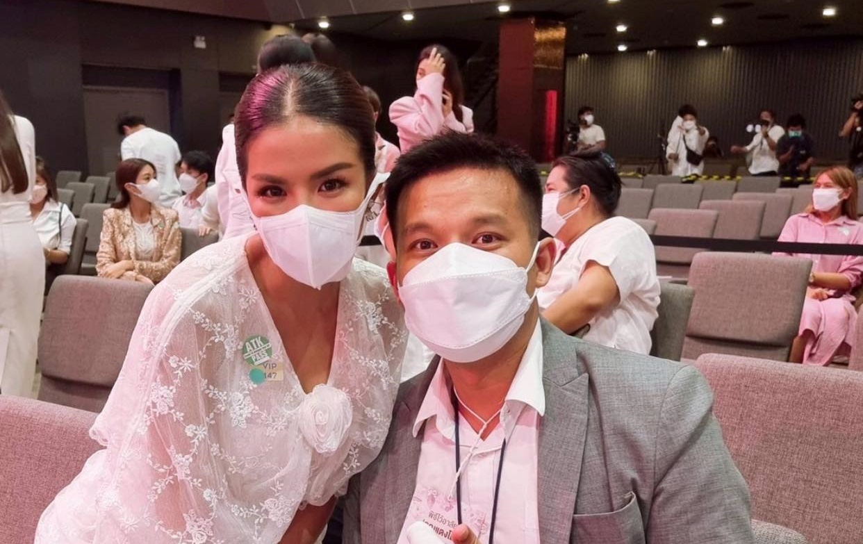 ดูวงจรปิดจะเดือดร้อน!! "อะตอม" ลั่นงานแตงโมคืนสุดท้ายสุดเศร้า วอนคนขโมยกระเป๋าหรู "ใบเตย อาร์สยาม" เอามาคืน