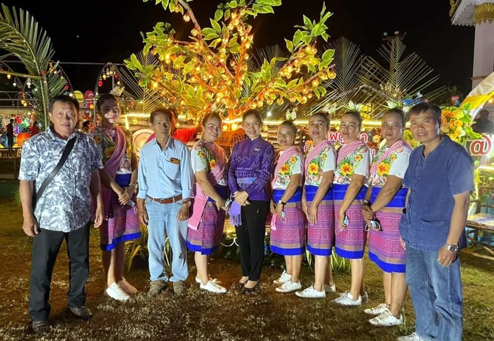 ประธานสภา อบจ.ยโสธร พาเที่ยวเทศกาล "จุดไฟตูมกา" ส่งเสริมท่องเที่ยวสร้างรายได้สู่ชุมชน