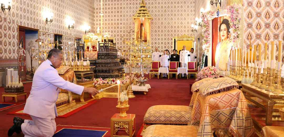 องคมนตรี บำเพ็ญพระราชกุศล ถวายพระบรมศพ "พระพันปีหลวง"