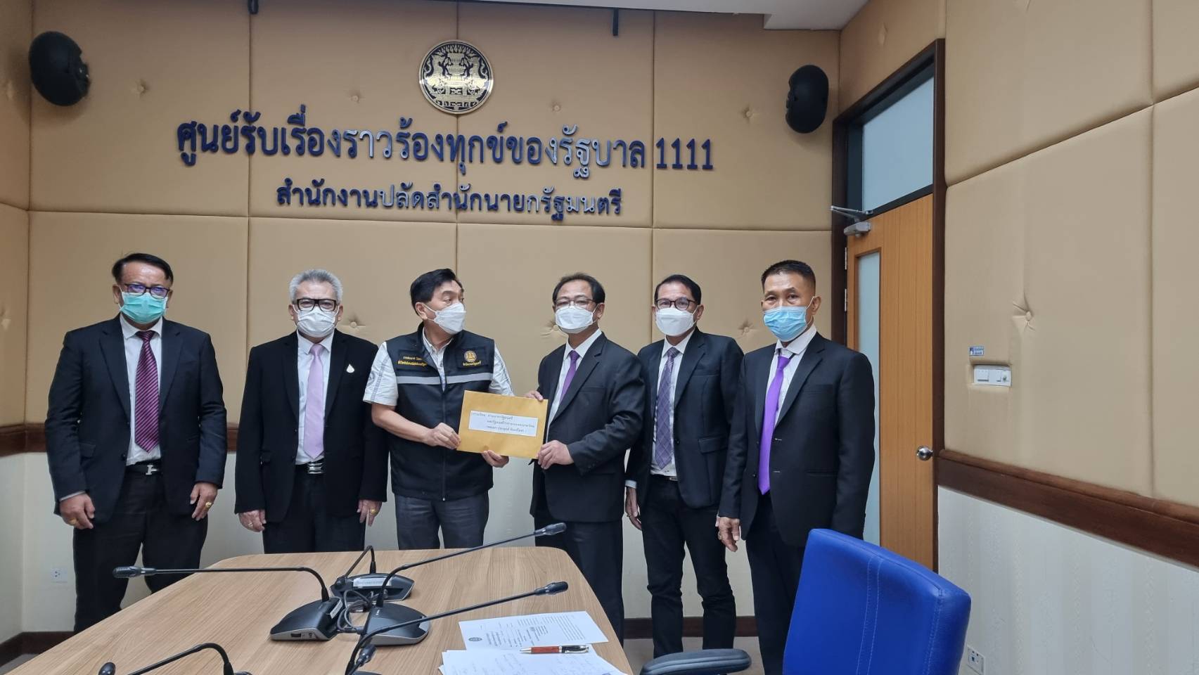 ‘สภาองค์การลูกจ้างพัฒนาแรงงานฯ’ ยื่นหนังสือถึง ‘บิ๊กตู่’ ขอให้รัฐบาลพิจารณาจัดสรรงบว่าจ้าง ‘พนักงานราชการเฉพาะกิจ’ 