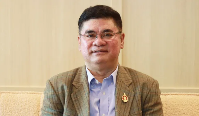 อดีตผู้พิพากษาเตือน ปูดสำนวนโกง สว. เสี่ยงผิดกฎหมาย ชี้ทางใช้เอกสิทธิ์ สส.ซักฟอกแทน