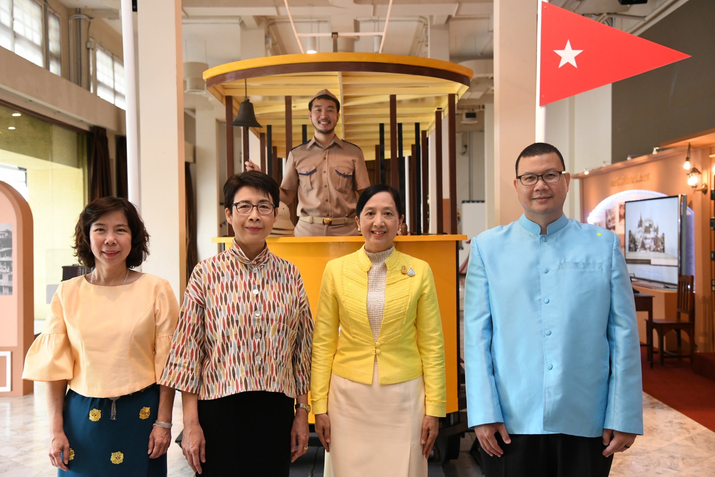 MEA ร่วมกับ นิทรรศน์รัตนโกสินทร์ น้อมรำลึกในพระมหากรุณาธิคุณ ร.5 จัดนิทรรศการประวัติศาสตร์ไฟฟ้าไทย