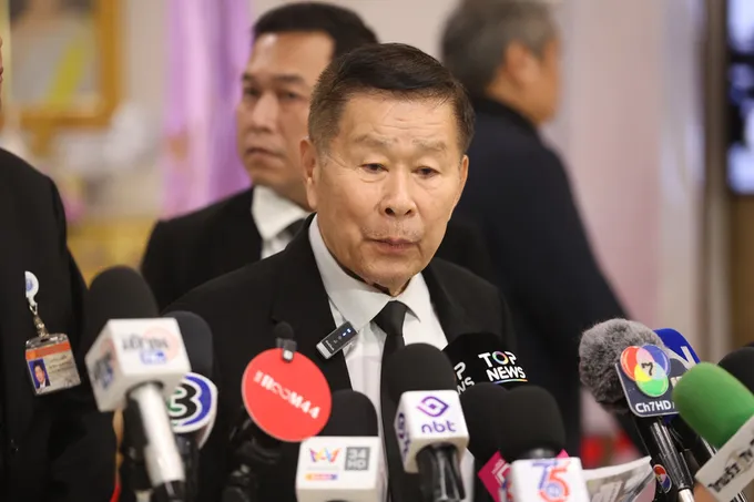 "เสรีพิศุทธ์" ฉะงบปี 70 นายกฯ เลี่ยงตอบเอง แฉข้อมูล DSI ปมฮั้ว สว. หลังถูกเบรกกลางสภา