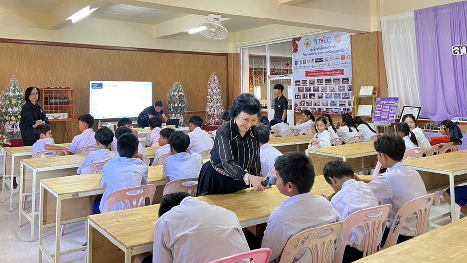 "ดร.กัลยาณี" ติวเข้มเยาวชนศรีสะเกษ ป้องกันยาเสพติด–ภัยสังคม ตามโครงการ 1 สถานพินิจ 6 สถานศึกษา