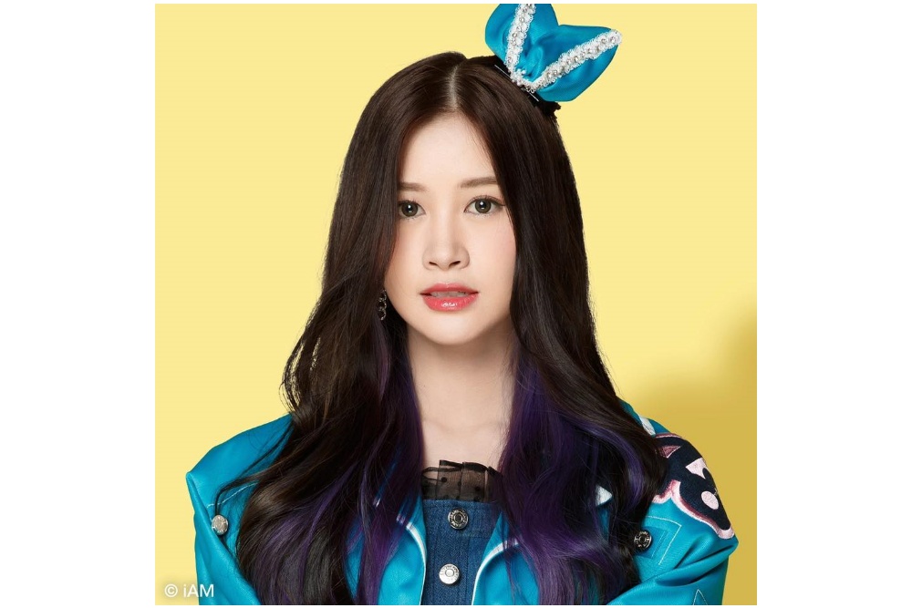'ฝ้าย BNK48' ย้อน รมว.ศึกษาฯ เรื่องเด็กถูกล่วงละเมิดจากครูให้ความสำคัญเท่าเครื่องแบบนักเรียนไหม?