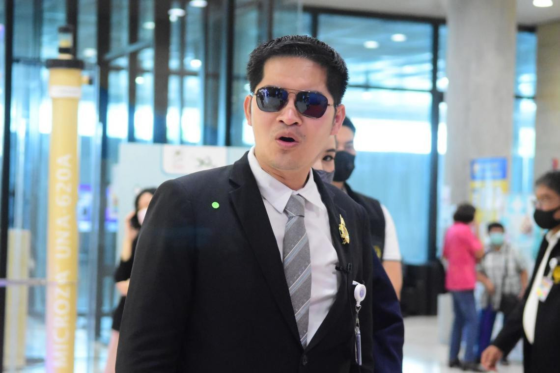 "เต้ มงคลกิตติ์" เตือนอย่าดูแคลนม็อบ "เกาะกูด - เขากระโดง" ระวังไฟลามทุ่ง