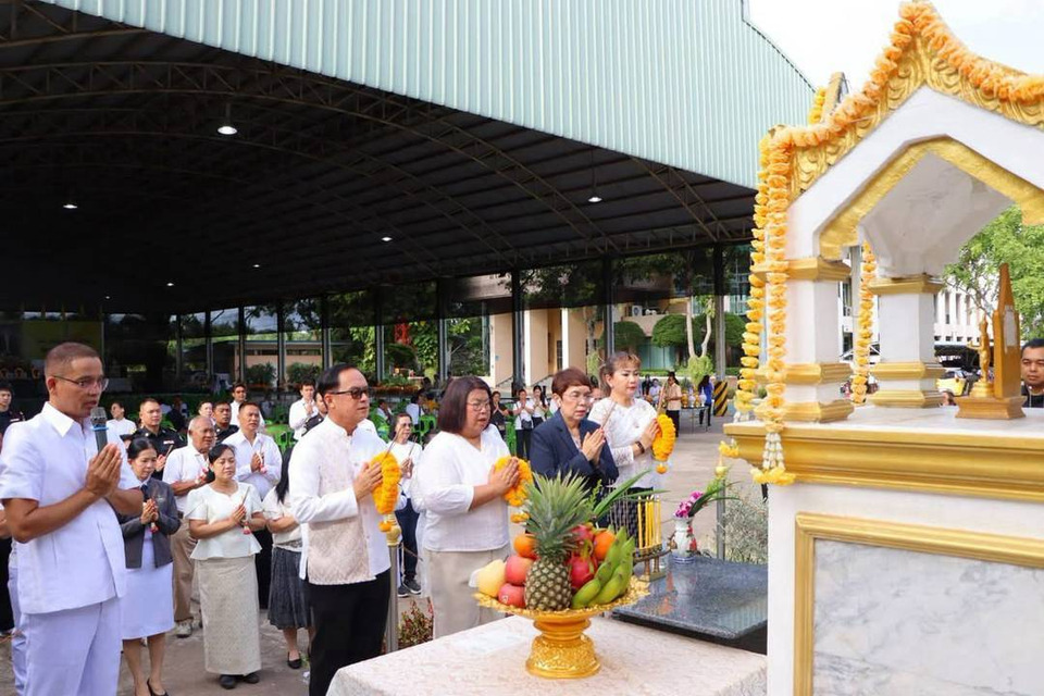 เจริญพระพุทธมนต์ ถวายเป็นพระราชกุศลเนื่องในโอกาสมหามงคลวันเฉลิมพระชนมพรรษา 