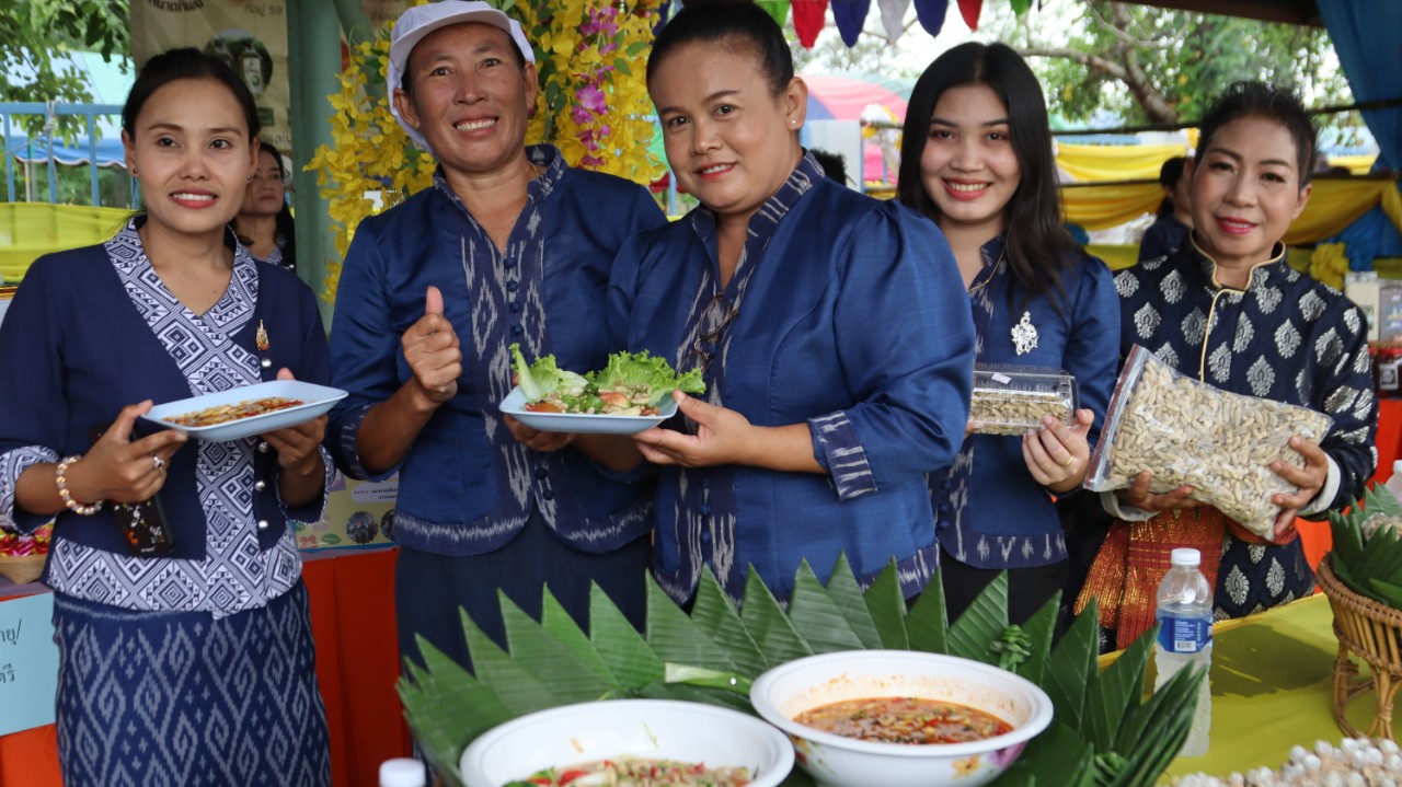 ฮือฮา เปิดงานกินต่อหัวเสือ โชว์รังต่อสวยงามทรงเจดีย์ หายาก ราคานับสองหมื่น