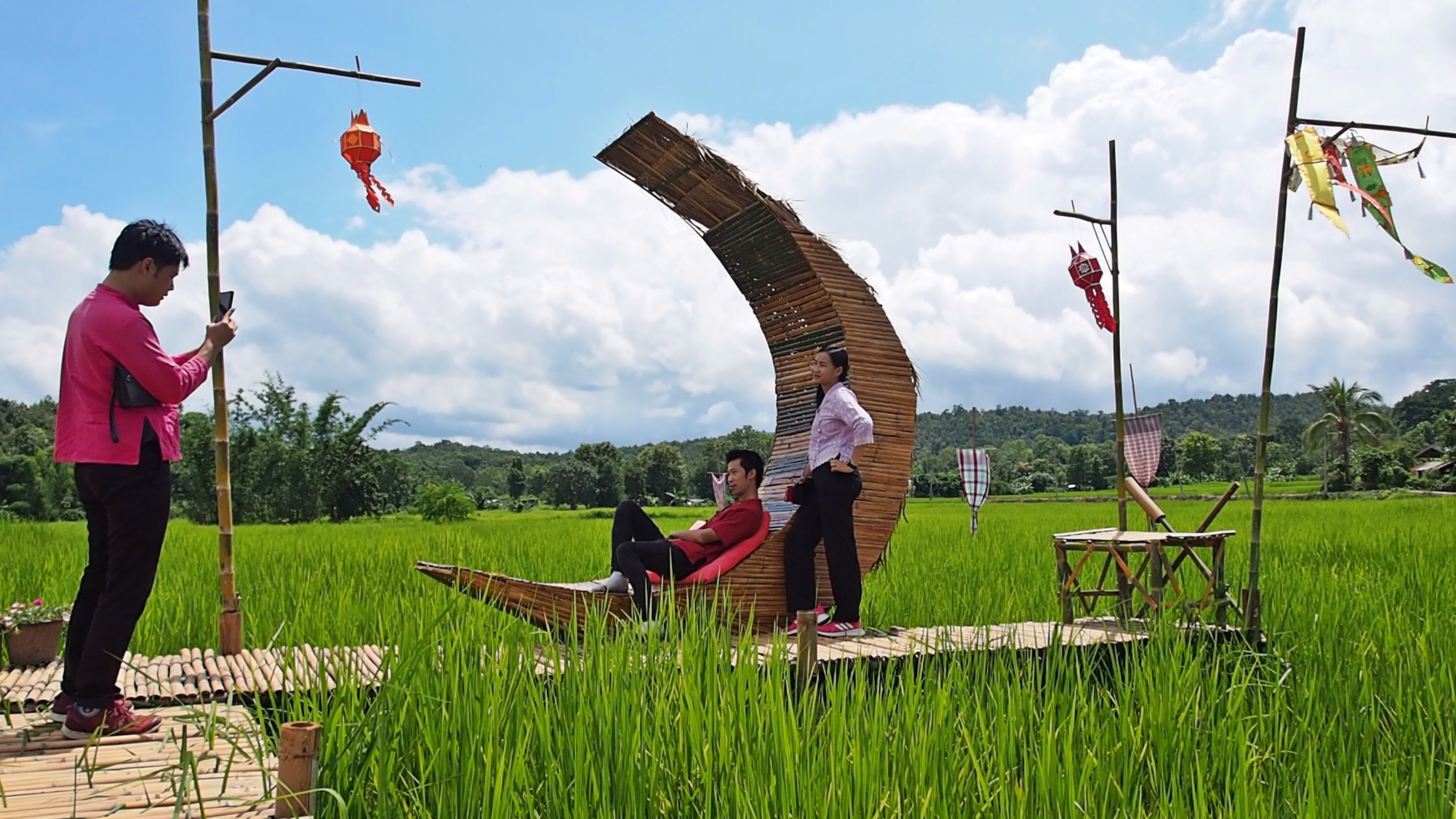 วิวหลักล้านอาหารหลักสิบ " กูบนาคาเฟ่ " สร้างงานสร้างรายได้ให้ชุมชน 