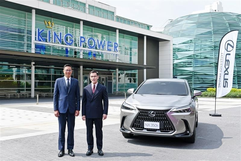 เลกซัสร่วมเฉลิมฉลอง 36 ปี “คิง เพาเวอร์” มอบเลกซัส NX 350h Luxury มูลค่า 3.31 ลบ.