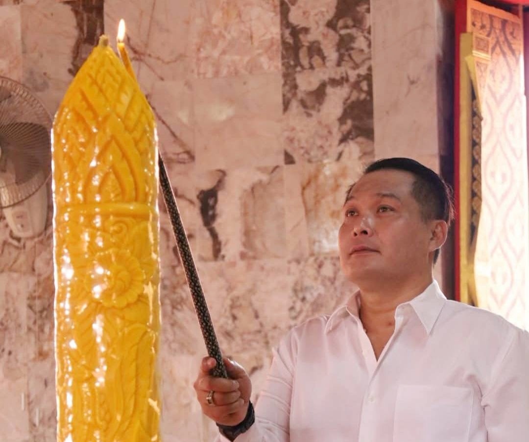 อบต.เอกราช จัดประเพณีแห่เทียนพรรษา 2568 ณ วัดเอกราช