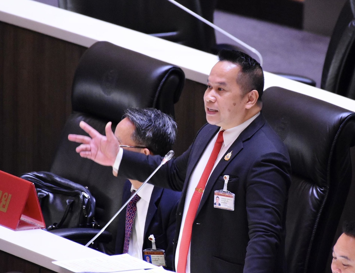 "เพื่อไทย" ซัด "อนุทิน" ตั้ง ครม. ต้นทุนต่ำ! "อนุสรณ์" ถล่ม "ธรรมนัส-สุชาติ" มีรอยด่างพร้อย ความเชื่อถือบกพร่อง 