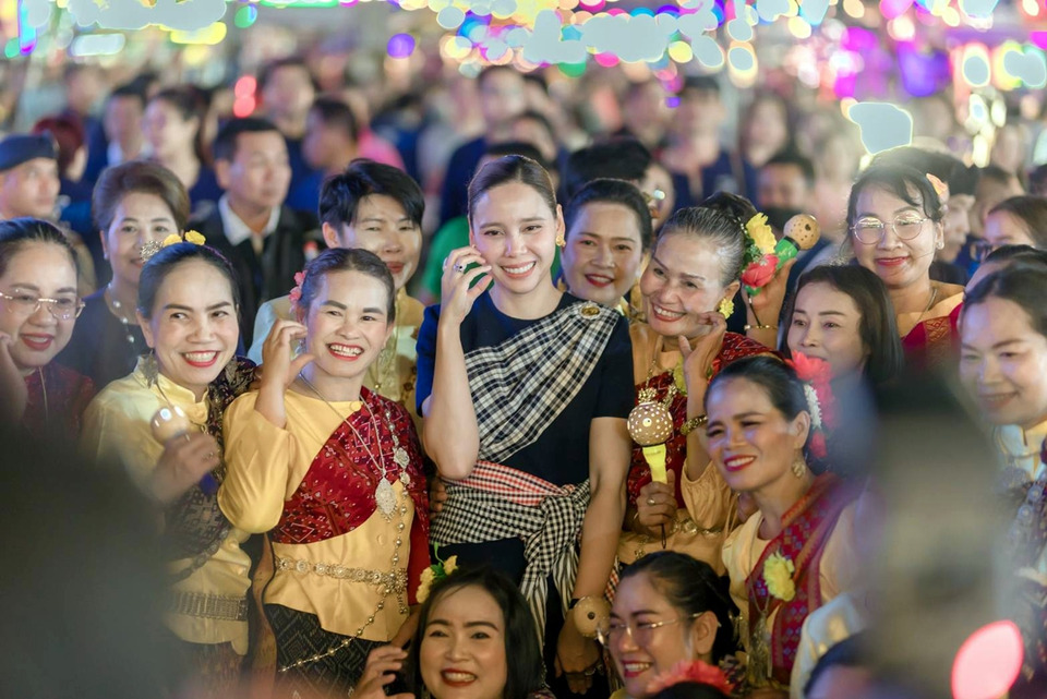 "รมว.วัฒนธรรม" เปิดเทศกาลจุดไฟตูมกา หนึ่งเดียวในโลก สืบสานวัฒนธรรมอีสานอันซีนไทยสู่สากล