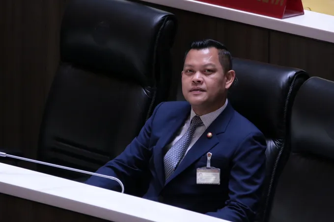 “ธนกร” เชื่อ สว.โหวตผ่านร่างพ.ร.บ.งบฯ หลังลือมีบางกลุ่มจ่อคว่ำ ชี้ เป็นกฎหมายสำคัญ ฝาก ทุกฝ่ายไม่เล่นเกมการเมือง