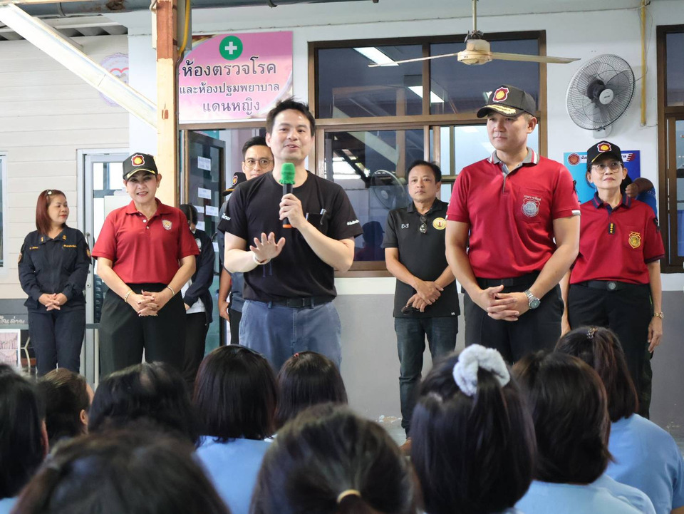 “ภราดร” ลงพื้นที่เรือนจำอ่างทอง หนุนดูแลผู้ต้องขัง-ฝึกอาชีพ-คืนคนดีสู่สังคม