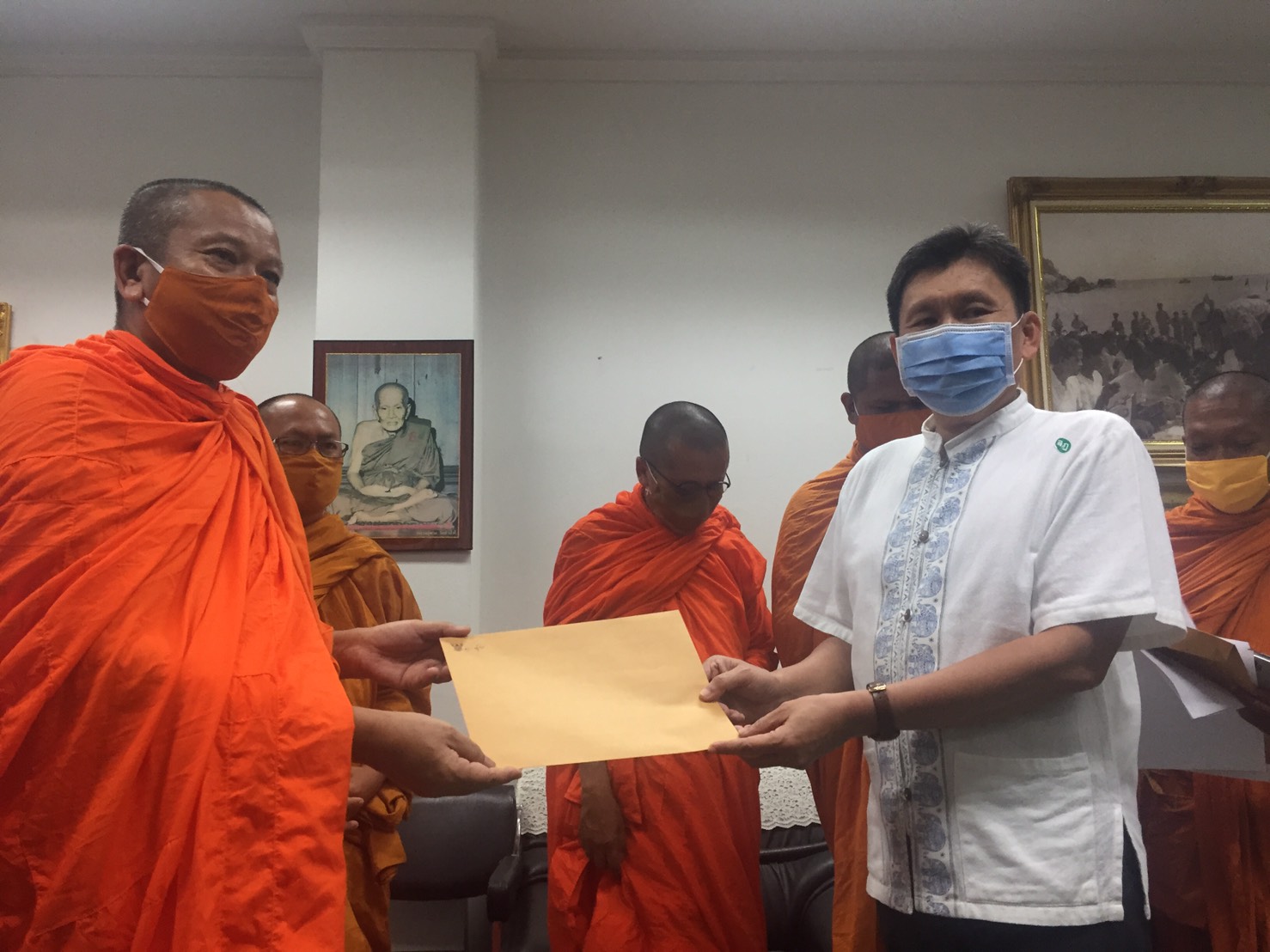 แถลงการณ์คณะสงฆ์จ.สุราษฎร์ธานี เรียกร้องความเป็นธรรม  กรณีผู้ใหญ่บ้าน ยิงพระนักพัฒนา- ชาวบ้านดับ 