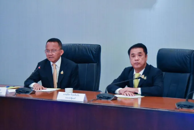 “สุริยะ”เรียกทุกหน่วยงานแก้ ปัญหาเหล้าปลอม "สมศักดิ์" เผย 5 วันไร้ผู้ป่วยพิษ "เมทานอล" รายใหม่