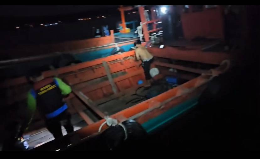 กองทัพเรือบูรณาการ ศรชล.ภาค 1 สกัดจับขบวนการลักลอบขน ‘เนื้อปูแกะ–สัตว์น้ำ’ มูลค่าหลายล้านบาท