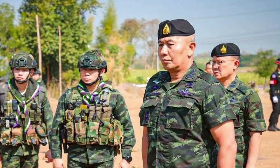 “ผบ.ทบ.”เซ็นโผย้าย 417 ผู้การ “ผบ.ร.31 รอ.” ขยับขึ้น รองผบ.พล.1 รอ.”เสธ.โอม” ทส.ลุงตู่ ขยับขึ้นผู้การกรม