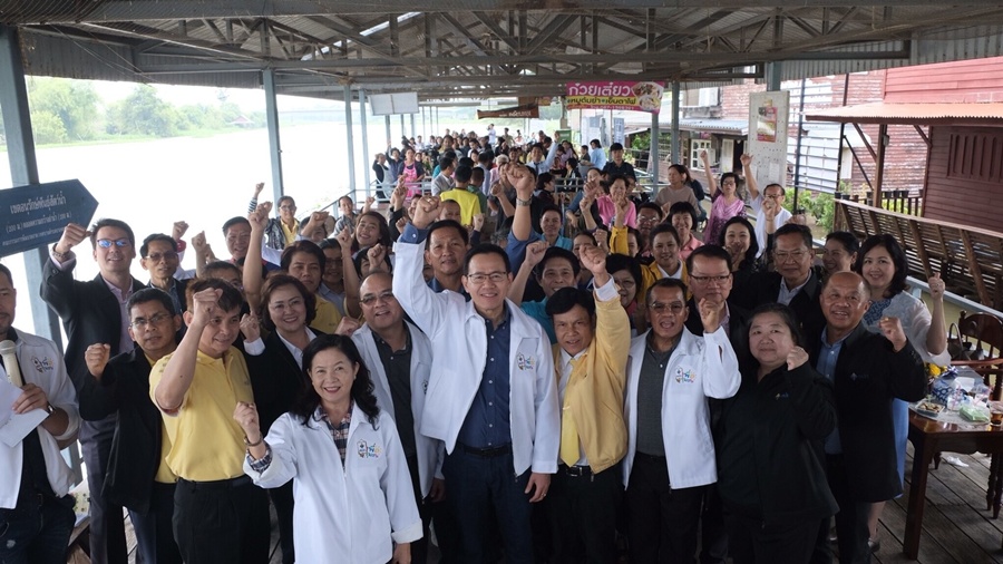 เลขาฯคปภ.เดินหน้า“คปภ.เพื่อชุมชน” นำ mobile unit คุ้มครองผู้บริโภคเชิงรุกด้านประกันภัยถึงประตูบ้านชุมชน“ตลาดบางหลวง ร.ศ.122