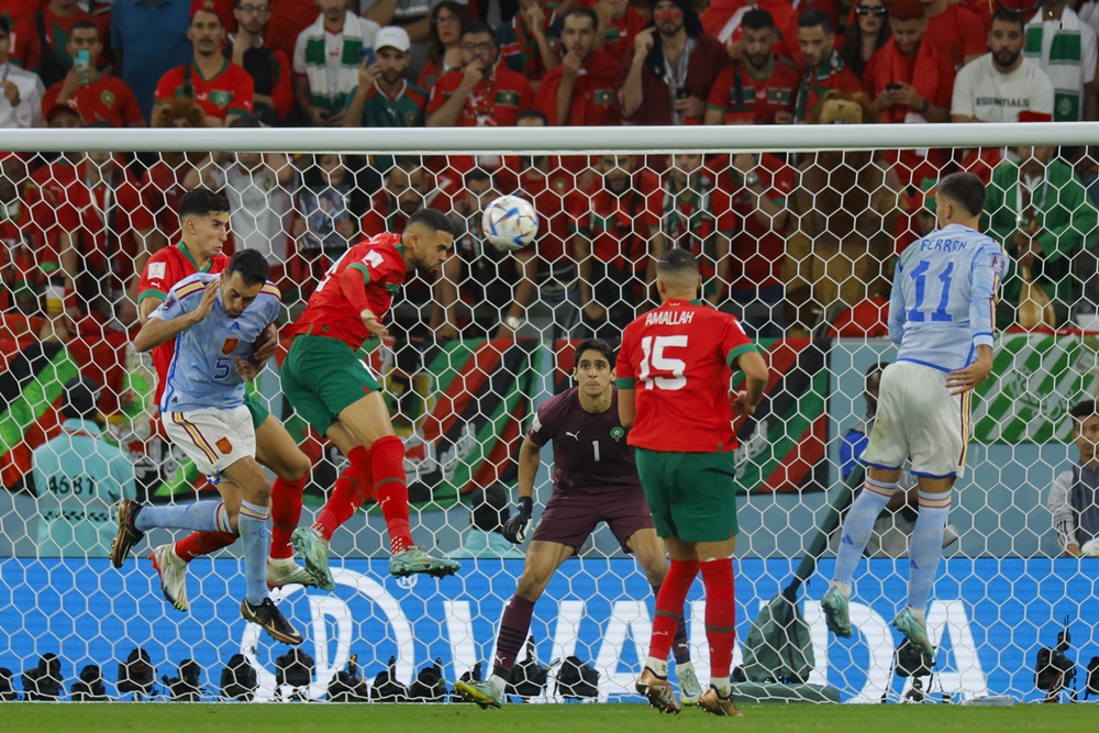 "โมร็อกโก" แม่นกว่า ดับซ่า "สเปน" เข้ารอบ 8 ทีมฟุตบอลโลก