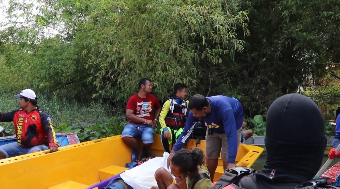 พบแล้ว!! ศพ2แม่ลูกชาวสุพรรณบุรีหลังเรือล่มกู้ภัยฯค้นหานาน24ชั่วโมง
