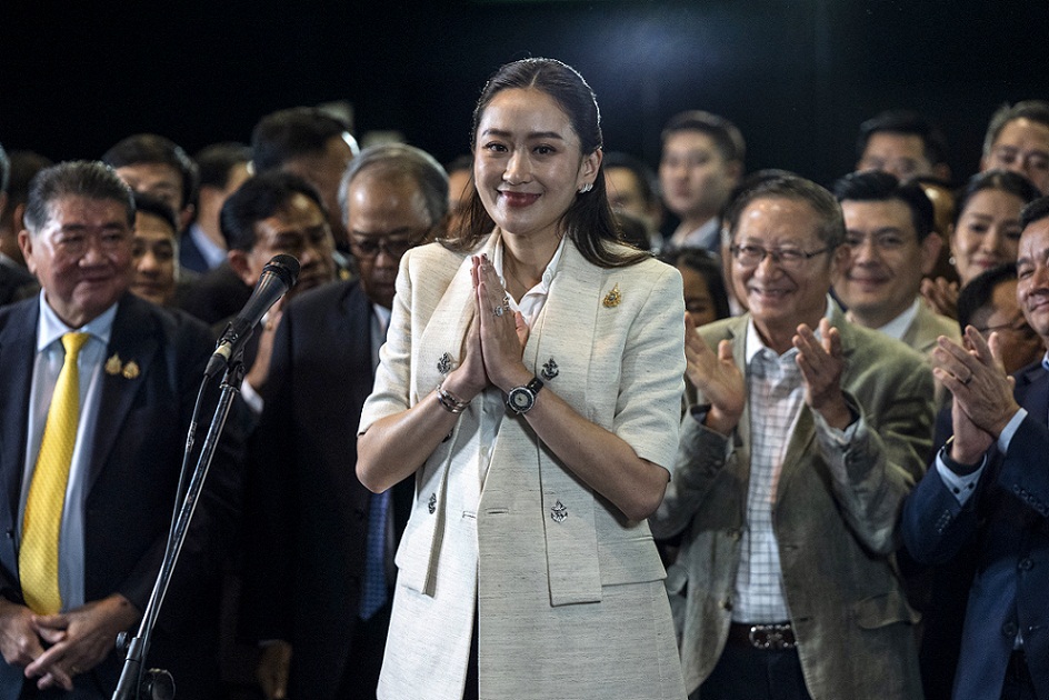 “สื่อนอก” ประโคมข่าว! “แพทองธาร” นั่งเก้าอี้นายกฯ อายุน้อยสุดในประวัติศาสตร์ - ชี้เผชิญศึกหนักสารพัด