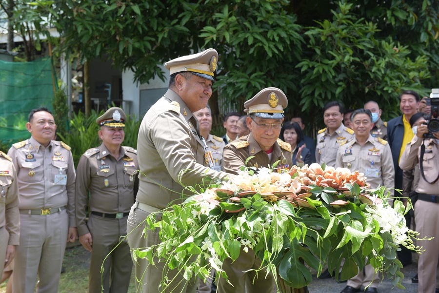 องคมนตรีเป็นประธานประชุมศูนย์ศึกษาการพัฒนาอันเนื่องมาจากพระราชดำริ
