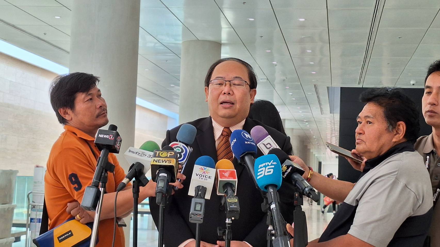 “กมธ.นิรโทษกรรม” ไร้ข้อสรุปม.112 ชงอนุกมธ.ฯ พิจารณาอีกรอบ