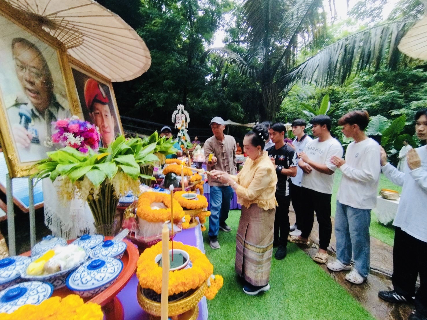 6 ปีไม่มีลืม!! "ถ้ำหลวง" ทำบุญน้อมรำลึกถึงเหตุการณ์-อุทิศส่วนบุญส่วนกุศลผู้ที่ล่วงลับ